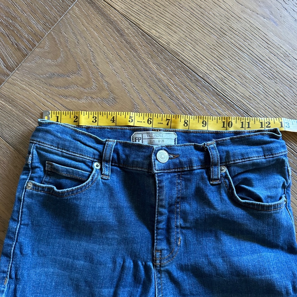 Free People Distressed Skinny Jeans – Size 26 – Raw Hem – NWOT - Picture 7 of 12